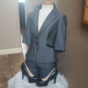 Bebe short suit